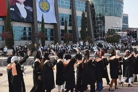 harran-universitesinden-coskulu-mezuniyet-kutlamasi.jpg