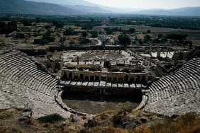 ara-guler-muzesinin-ankaradaki-ilk-sergisi-aphrodisias-ara-guler-erimtan-arkeoloji-ve-sanat-muzesi-is-birligi-ile-aciliyor.jpg