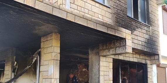 Aydın Büyükşehir Belediyesi İtfaiyesi’nden Güzelçamlı’daki yangına müdahale