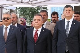 baskan-bocek-yeni-egitim-ogretim-yilini-ogrencilerle-birlikte-karsiladi.jpg