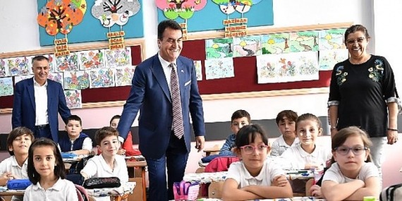 Başkan Dündar, 12 bin 200 öğrenci ile buluştu