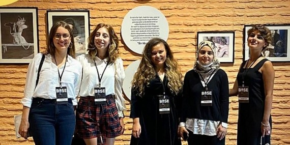 Bir Adım Var Vakfı’nın desteklediği 10 genç kadın sanatçı BASE İstanbul’da
