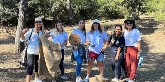 Büyükada çevresinde farkındalık yaratmak için çevre temizliği yapıldı