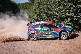 castrol-ford-team-turkiye-kocaeli-rallisinde-tozu-dumana-katti.jpg