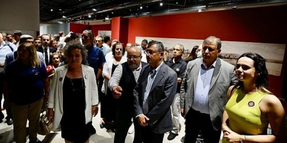 Çatı Bostanlı Ateş Çemberinde İzmir Sergisi İle Kapılarını Açtı