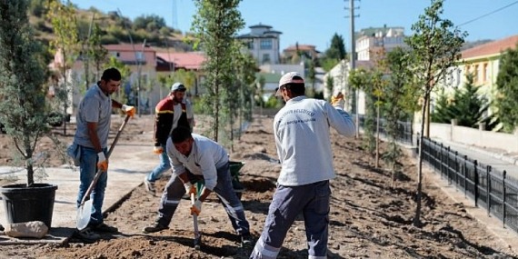 Fatih Sultan Mehmet Mahallesi’ndeki yeni parkın yapımı sürüyor