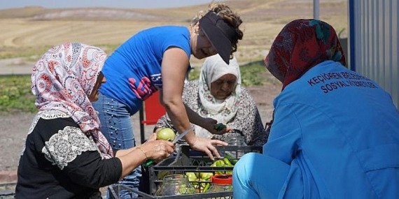 Gönül Köşkü Huzurevi’nin Turşuları Bostandan