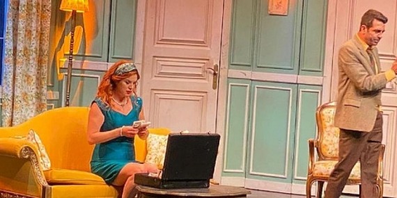 İBB Şehir Tiyatroları, “Komik Para” Oyunu İle İstanbul İçi Turnelerine Başladı