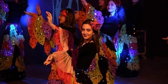 İnegöl Belediyesi Halk Dansları Topluluğu Sanatçılar Yetiştiriyor