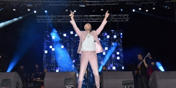 Kartepe’de Soner Sarıkabadayı Coşturdu