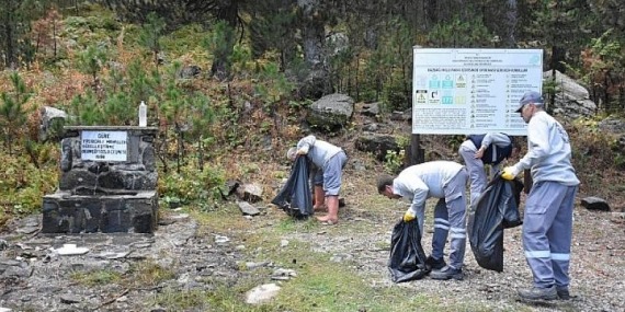 Kazdağları’nda temizlik çalışması