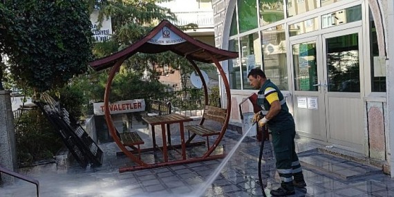 Keçiören’de Camiler Gül Kokuyor