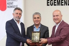 kent-konseyleri-birligi-bayrakli-da-toplandi.jpg