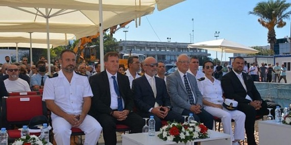 Kıbrıs’ın ilk yüzen gemi müzesi Denizcilik Tarihi Müzesi TEAL, Girne Limanı’nda yerini aldı