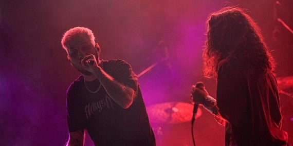 Lil Zey ilk solo konserini “Evim” dediği İzmir Fuarı’nda verdi