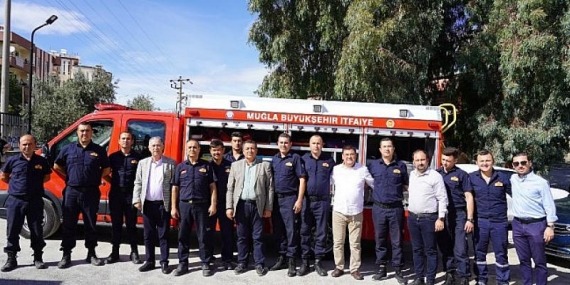 Milas belediye başkanı Muhammet Tokat Milas itfaiyesi’ni ziyaret etti