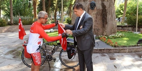 Milli mücadeleye emek veren kadın kahramanlar için pedallayacak