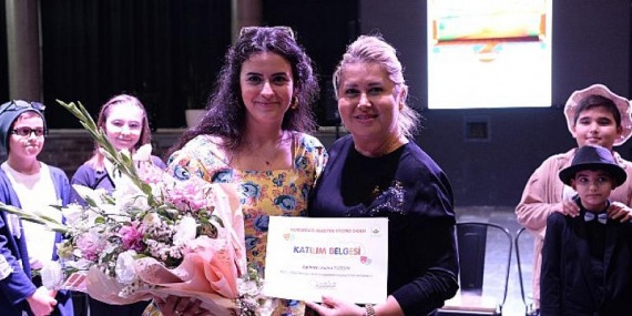 Minik Tiyatroculardan Muhteşem Performans