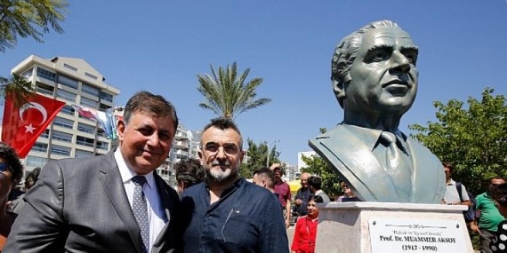 Muammer Aksoy’un Adı Karşıyaka’da Ölümsüzleşti