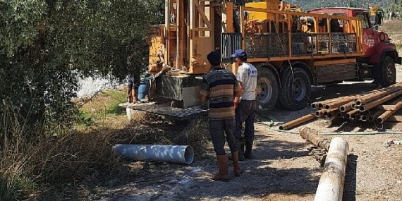 Muğla Büyükşehir, Milas Kemikler Mahallesine yeni su kaynağı sağlıyor