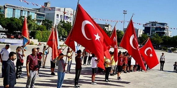 Öğrencilerin Yeni Eğitim Yılı Hediyeleri Başkan Atabay’da