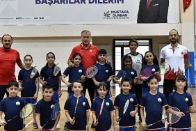 osmangazili-badmintoncular-isik-saciyor.jpg