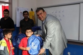 seferihisar-belediyesinden-cocuklara-kirtasiye-destegi.jpg