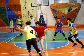 sokak-basketbolu-turnuvasinda-kupalar-sahibini-buldu.jpg
