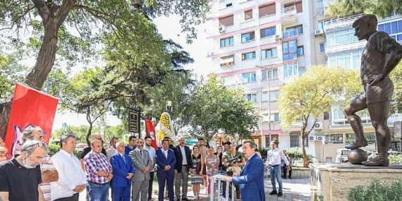 Taçsız Kral  Konak’ta anıldı