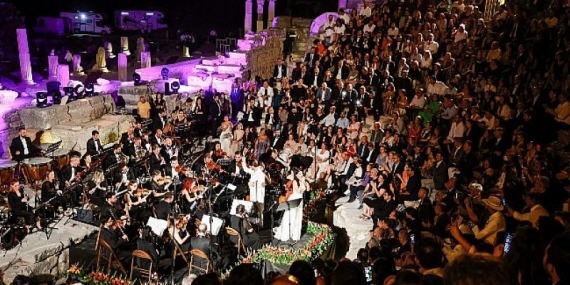 TurkNet, Egebimtes 30. yıl konserleri törenine platinum destekçisi oldu