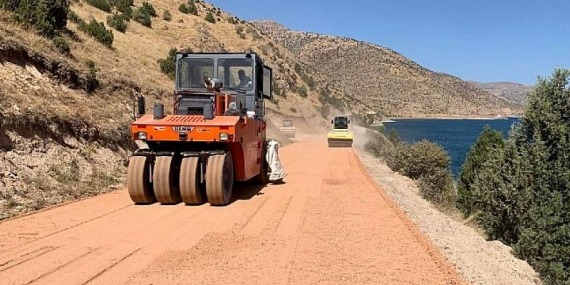 Van Büyükşehir Belediyesi Gevaş’Tta 8.5 Km Asfalt Yaptı