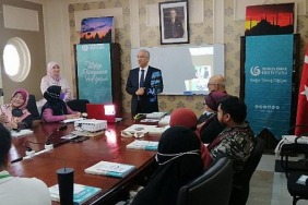 yunus-emre-enstitusu-bruneide-yuz-yuze-turkce-dersleri-vermeye-basladi.jpg