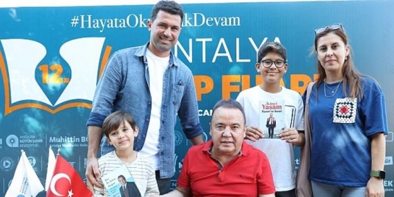 12. Antalya Kitap Fuarı üç günde binlerce ziyaretçi ağırladı
