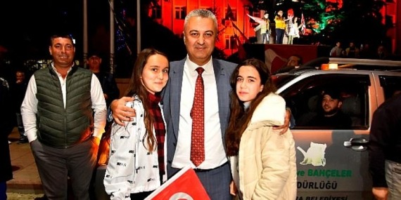 29 Ekim Cumhuriyet Bayramı Fener Alayı Yürüyüşü Coşku İçerisinde Gerçekleştirildi