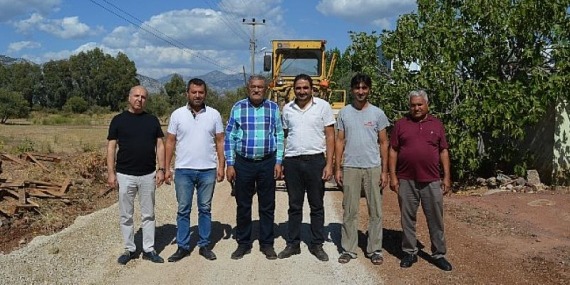 Antalya Büyükşehir Döşemealtı İlçesi’nde yolları yeniliyor