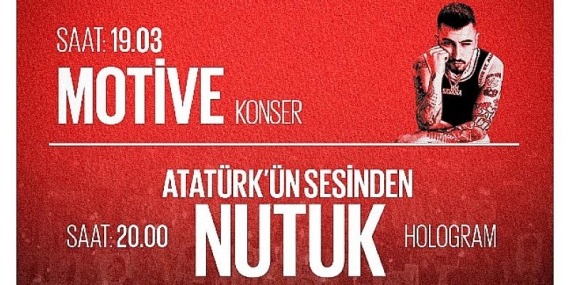 Atatürk Dolmabahçe’de Nutuk Okuyor