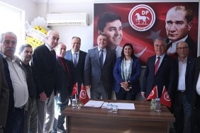 baskan-cercioglu-cinede-demokrat-parti-kongresini-ziyaret-etti.jpg