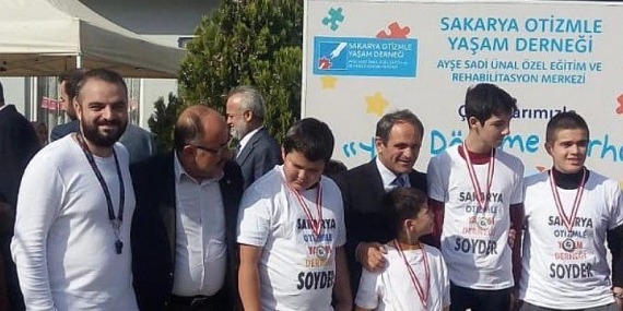 Başkan Keleş özel çocukları yalnız bırakmadı