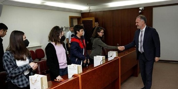 Başkan Taban Yurt Dışından Gelen Misafir Öğrencilerle Buluştu