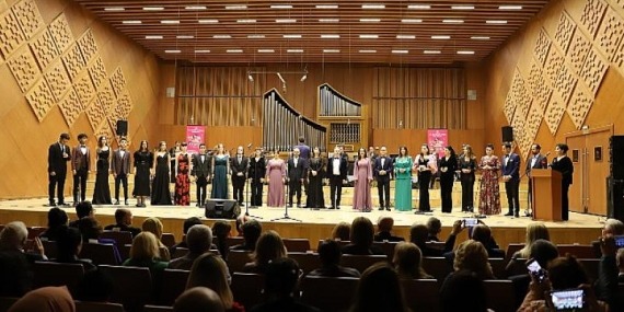 Başkent Kültür Yolu Festivali’nde Liseli Gençler ile Sanatçılar Düet Yaptı