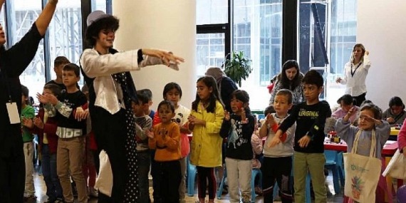 Bu festivalde kadınlar eğleniyor, çocuklar oynuyor