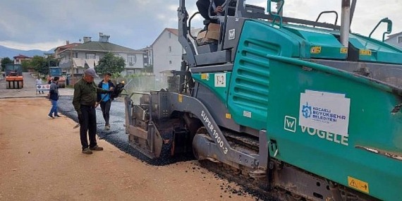 Büyükşehir, Kartepe’de hız kesmiyor