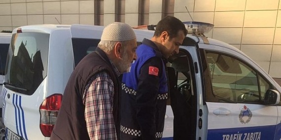 Büyükşehir zabıtasından yaşlılara yardım eli