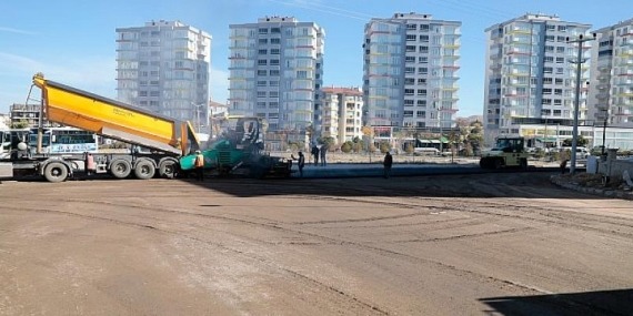 Cevher Dudayev Mahallesinde Sıcak Asfalt Serimi Devam Ediyor