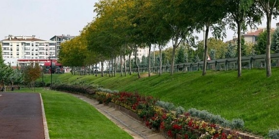 Cevher Dudayev Mahallesine Modern Yürüyüş Yolu