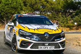 clio-rally-trophy-turkiye-ege-rallisinde-kazanan-ekip-tuncer-sancakli-asena-sancakli-oldu.jpg