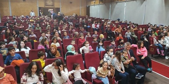 Çocukların Tiyatro Sevgisi Bir Başka Güzel