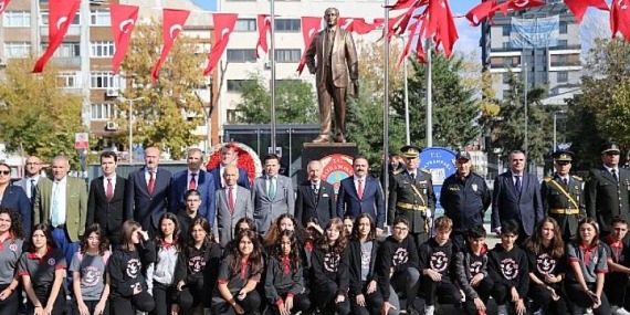 Cumhuriyet Bayramı Bayrampaşa’da coşkuyla kutlandı