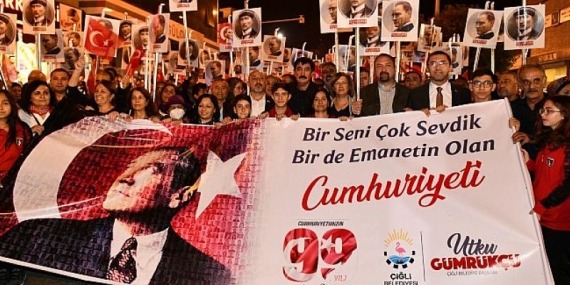 Cumhuriyetin 99. Yılı Çiğli’de Coşkuyla Kutlandı