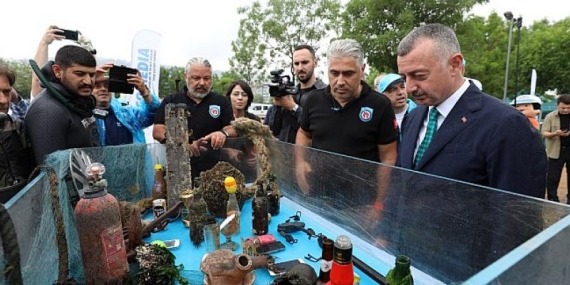 Daha azıyla daha çok dünya